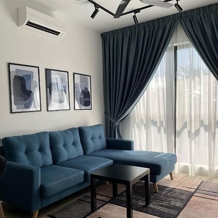 Stayje Putrajaya, 5 Minutes To Ioi City Mall, Wifi , Netflix, Free Parking エクステリア 写真