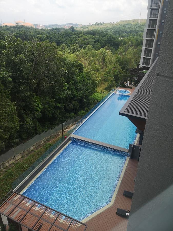 Stayje Putrajaya, 5 Minutes To Ioi City Mall, Wifi , Netflix, Free Parking エクステリア 写真