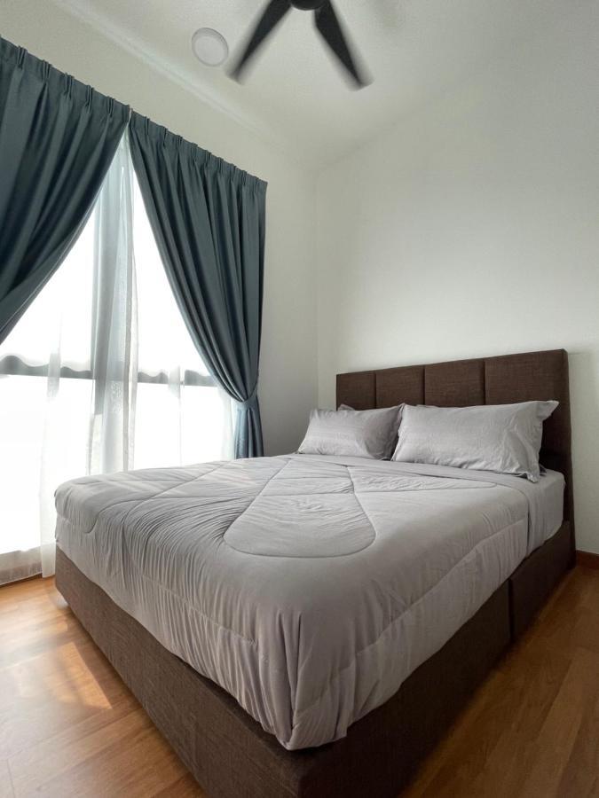 Stayje Putrajaya, 5 Minutes To Ioi City Mall, Wifi , Netflix, Free Parking エクステリア 写真