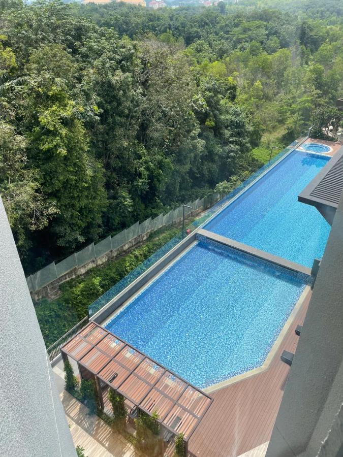 Stayje Putrajaya, 5 Minutes To Ioi City Mall, Wifi , Netflix, Free Parking エクステリア 写真